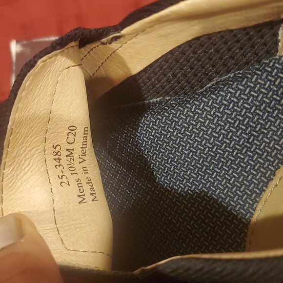 Johnston and Murphy summer slip shoes in 10.5. - Picture 4 of 4